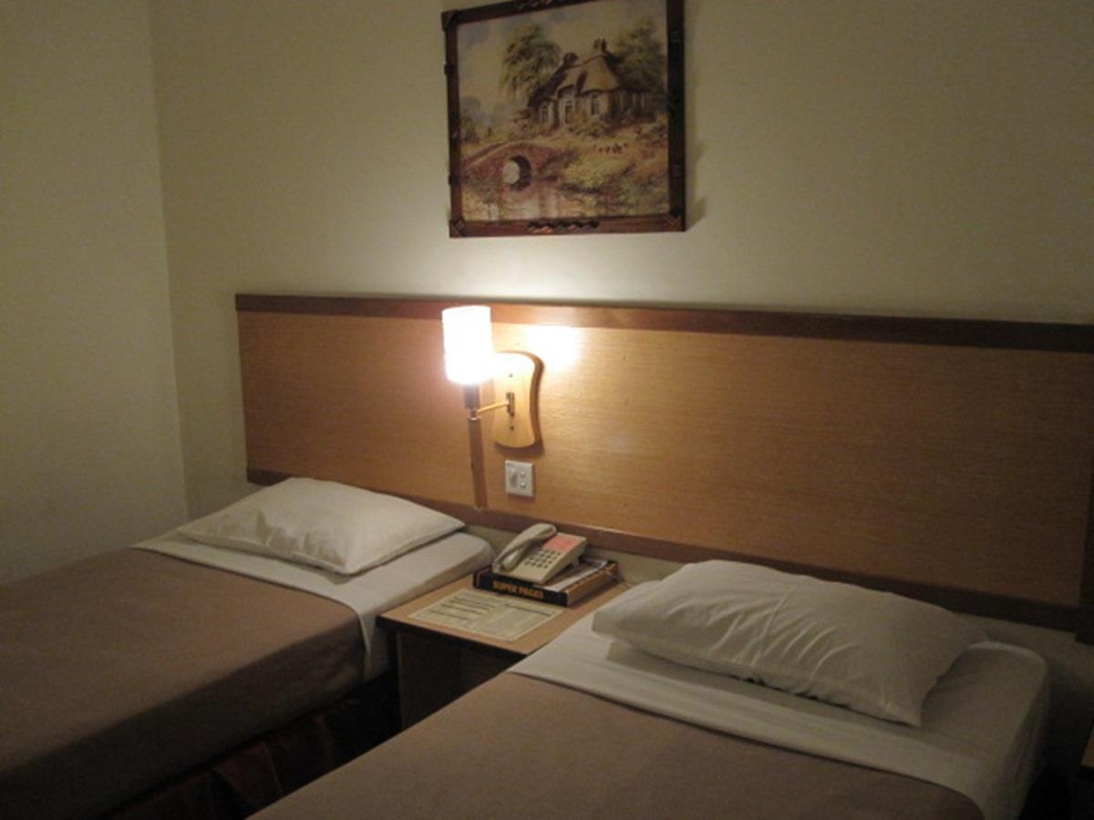 Hotel Sri Sutra - Sungai Buloh Petaling Jaya Ngoại thất bức ảnh